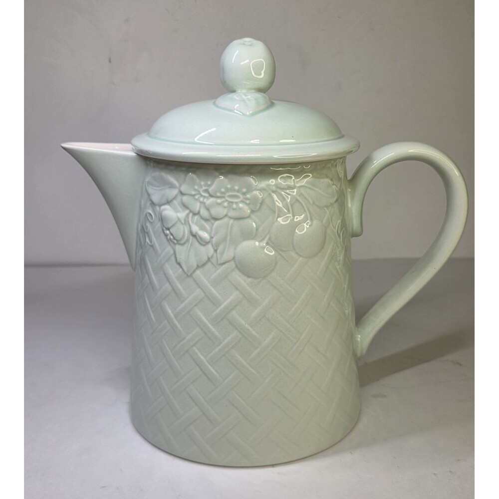 Villeroy & Boch Piemont Primavera Coffee Pot & Lid Pitcher Celadon Faience 8.25"